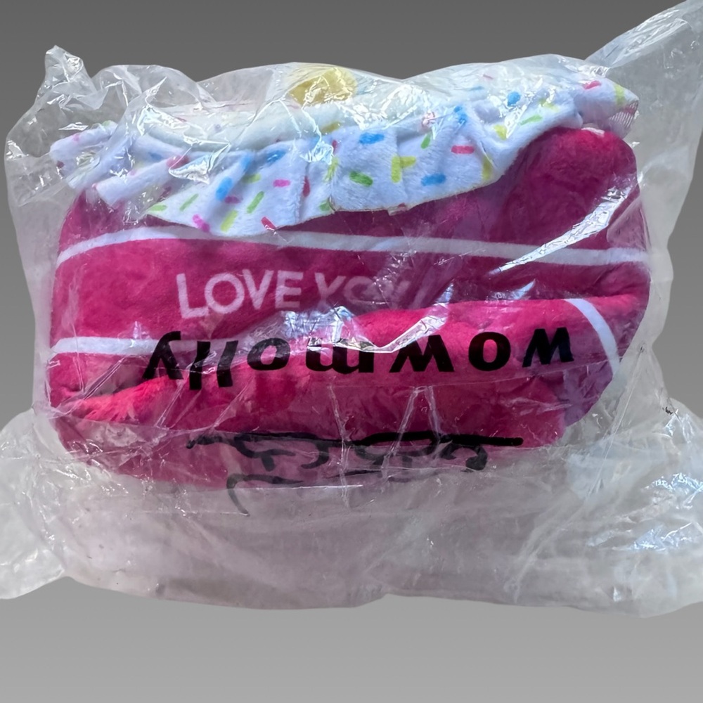 NWT Dog‎ Cupcake Toy